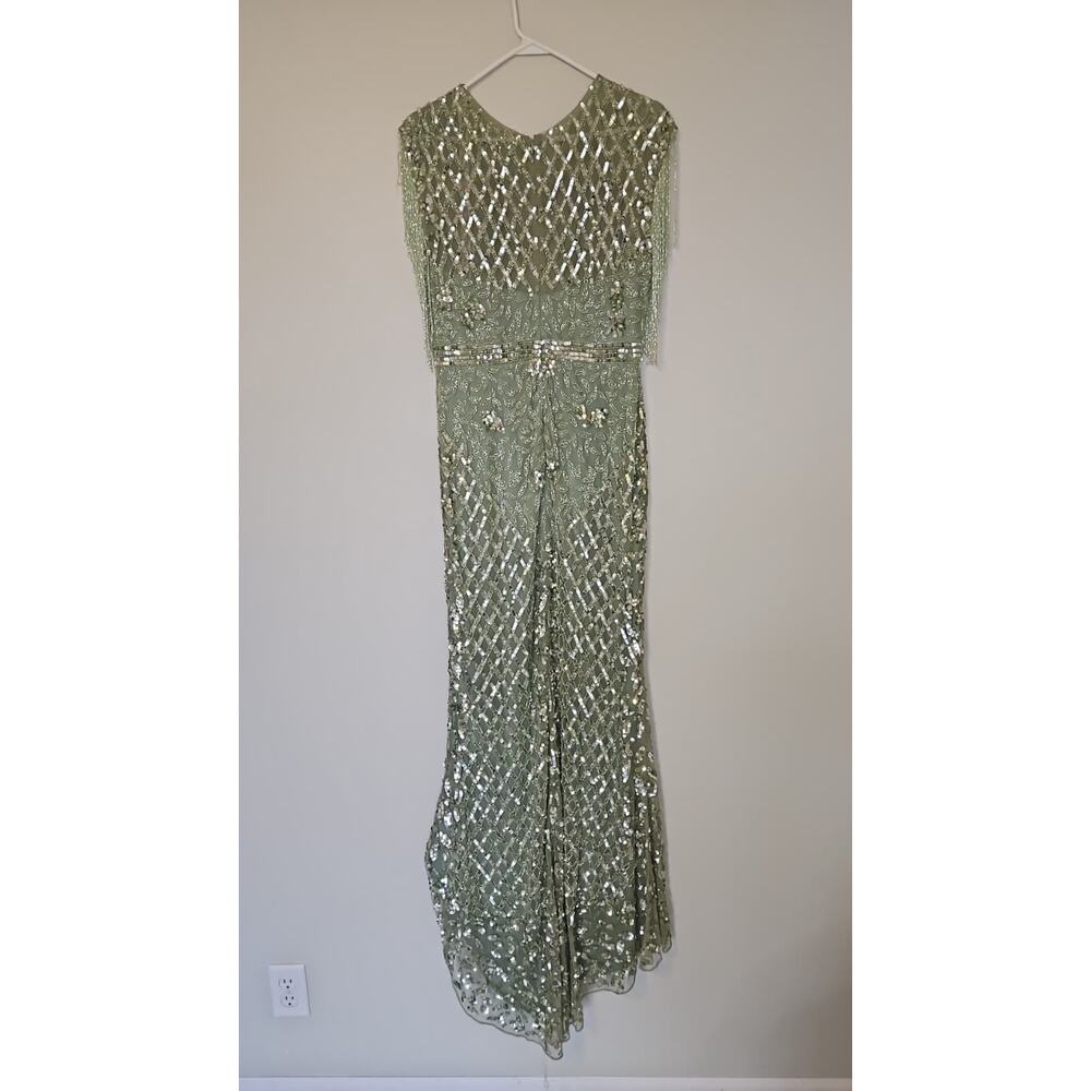 Mac Duggal High Neck Beaded Fringe Fitted Gown Size 10 - Picture 3 of 17